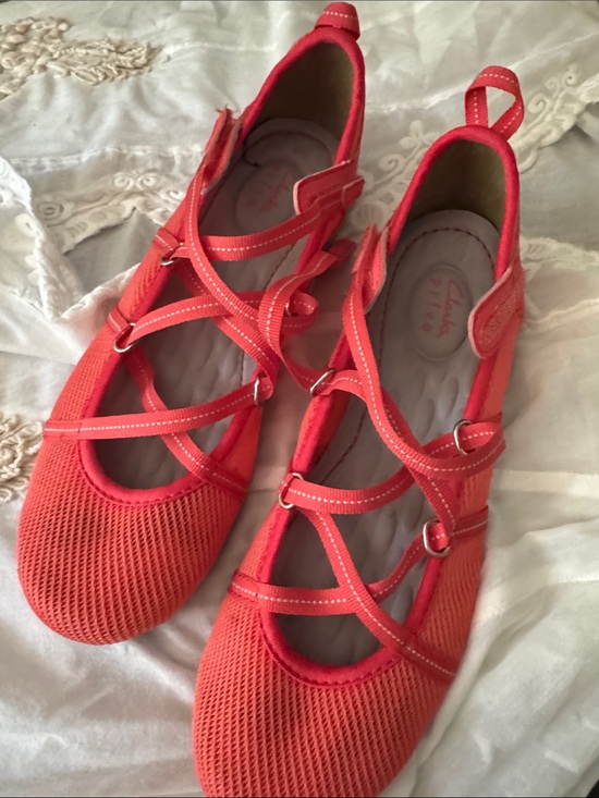Clarks Shoes - Privo by Clarks Womens Poppy Bloom Coral Strappy Flats Shoes Size